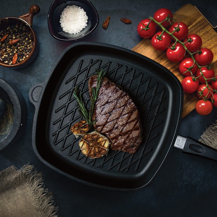 AMT Patelnia grillowa BBQ aluminiowa 28 x 28 cm | E285 BBQ ALVA