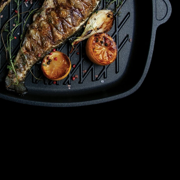 AMT Patelnia grillowa BBQ aluminiowa 28 x 28 cm | E285 BBQ ALVA