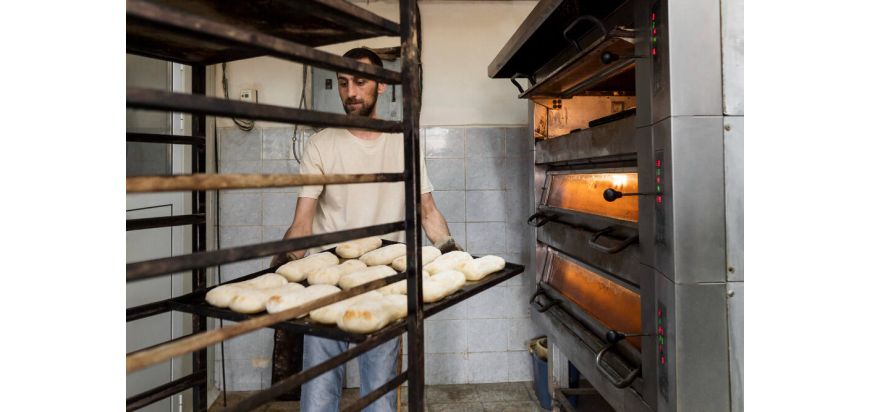 Piekarnik przemysłowy do gastronomii – jak wybrać najlepszy?